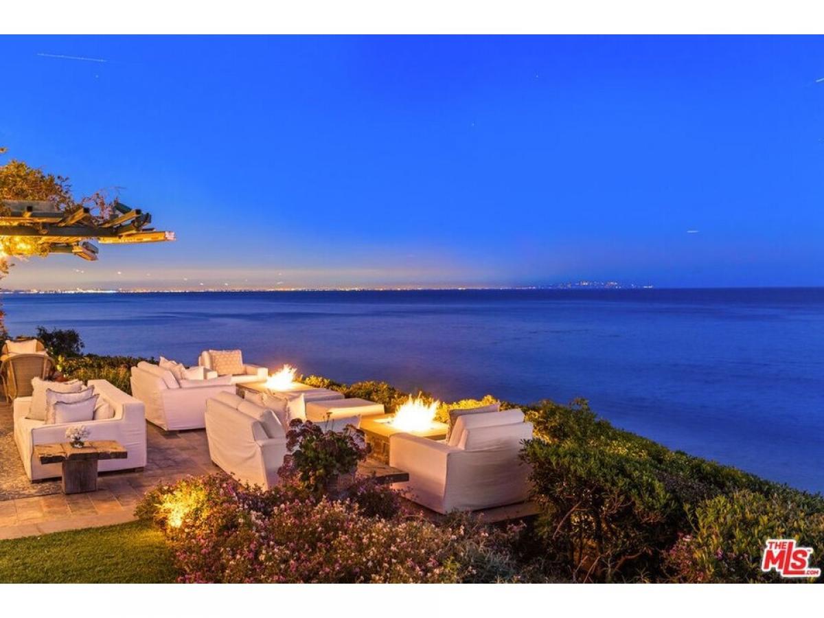 Picture of Home For Sale in Malibu, California, United States