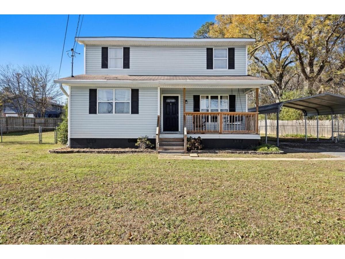 Picture of Home For Sale in Chickamauga, Georgia, United States