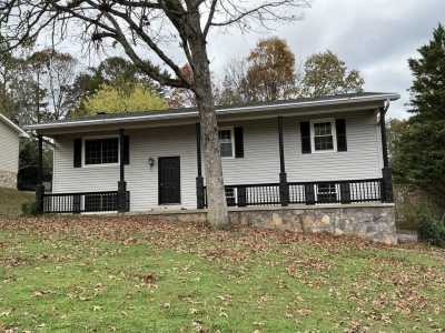 Home For Sale in Harrison, Tennessee