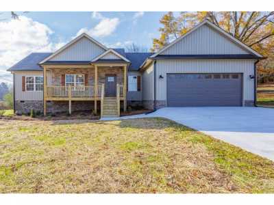 Home For Sale in Rocky Face, Georgia