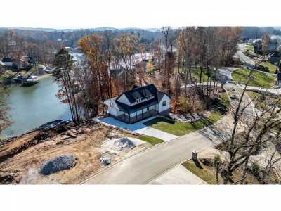 Home For Sale in Ten Mile, Tennessee