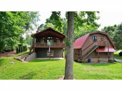 Home For Sale in Spring City, Tennessee