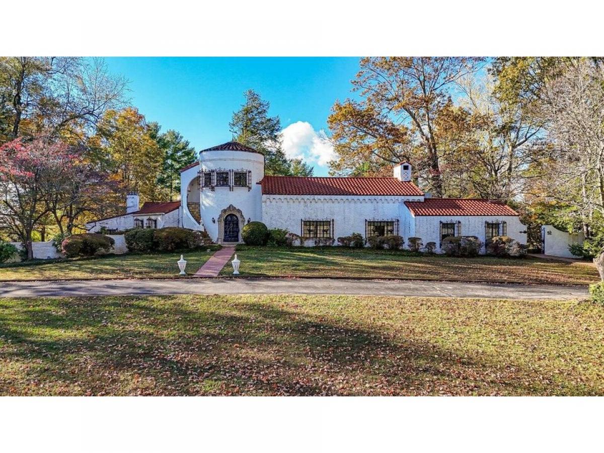 Picture of Home For Sale in Lookout Mountain, Tennessee, United States