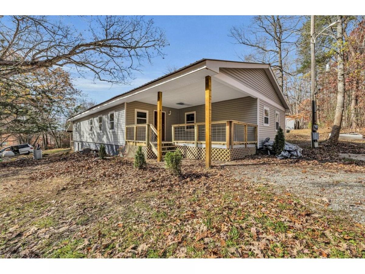 Picture of Home For Sale in Dunlap, Tennessee, United States