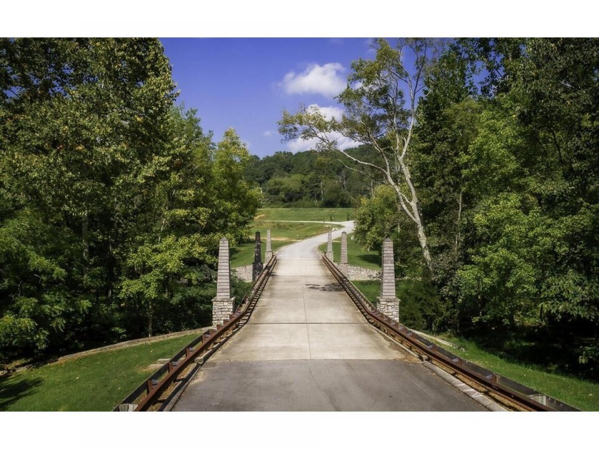 Picture of Residential Land For Sale in Ooltewah, Tennessee, United States