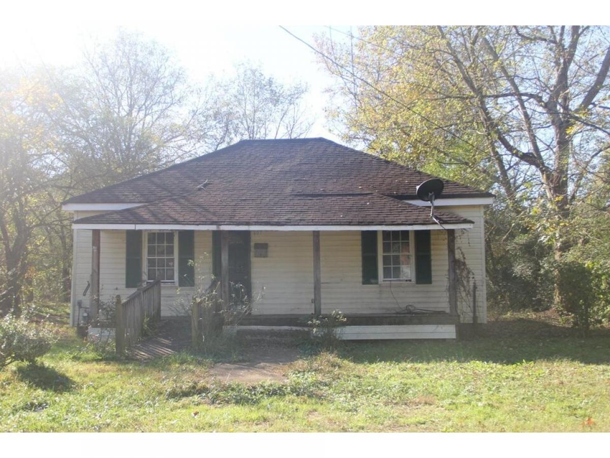 Picture of Home For Sale in Lafayette, Georgia, United States