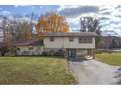 Home For Sale in Spring City, Tennessee