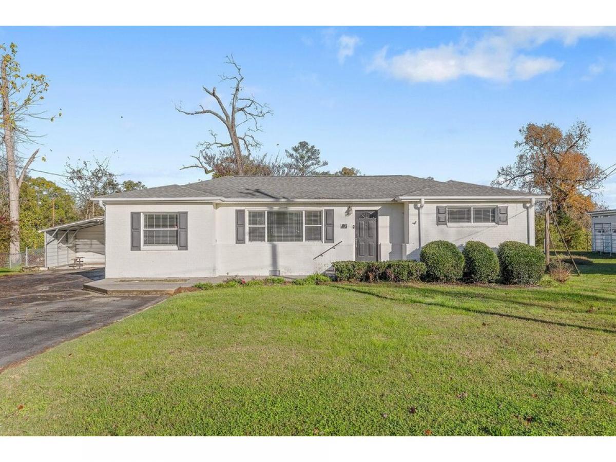 Picture of Home For Sale in Fort Oglethorpe, Georgia, United States