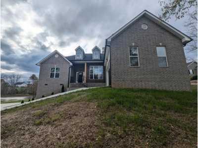 Home For Sale in Harrison, Tennessee