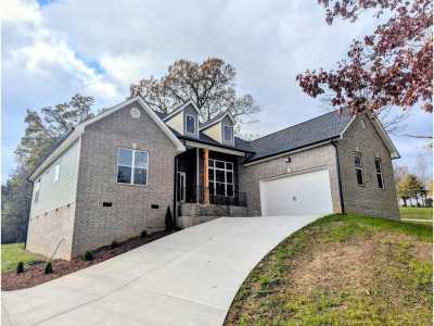 Home For Sale in Harrison, Tennessee