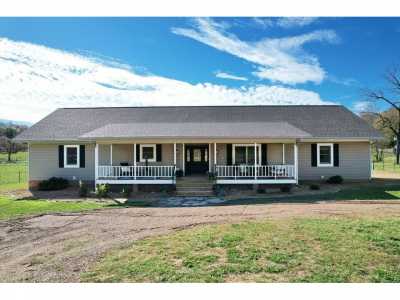 Home For Sale in Athens, Tennessee