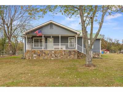 Home For Sale in Tunnel Hill, Georgia