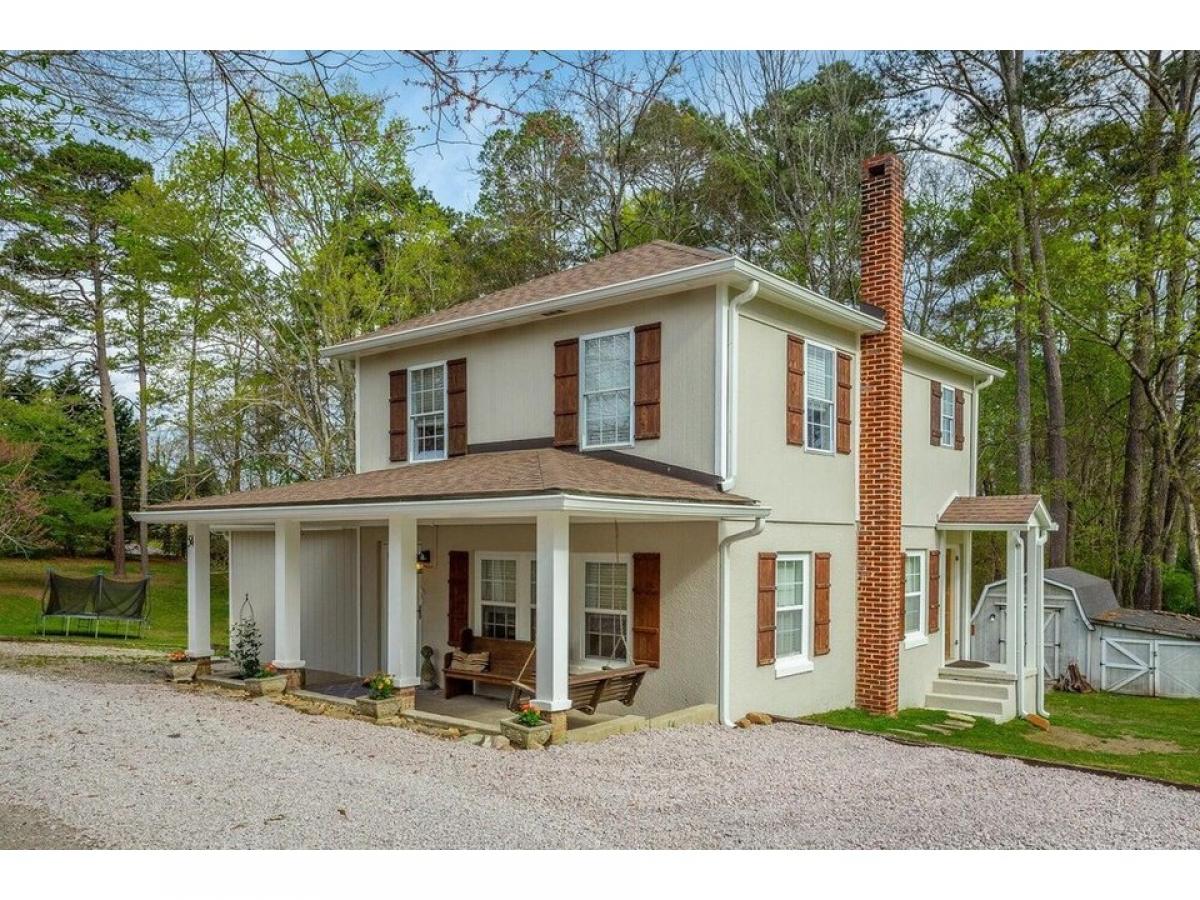 Picture of Home For Sale in Chickamauga, Georgia, United States