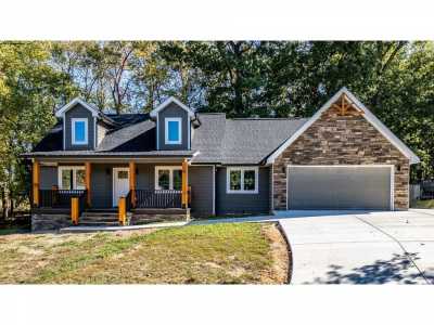 Home For Sale in Soddy Daisy, Tennessee