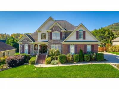 Home For Sale in Hixson, Tennessee