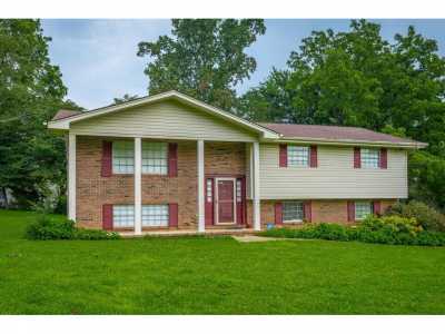 Home For Sale in Hixson, Tennessee