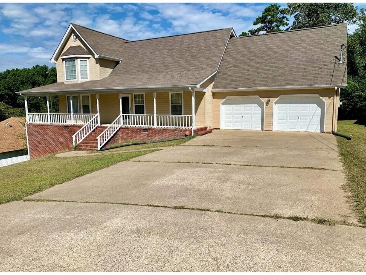 Picture of Home For Sale in Ringgold, Georgia, United States