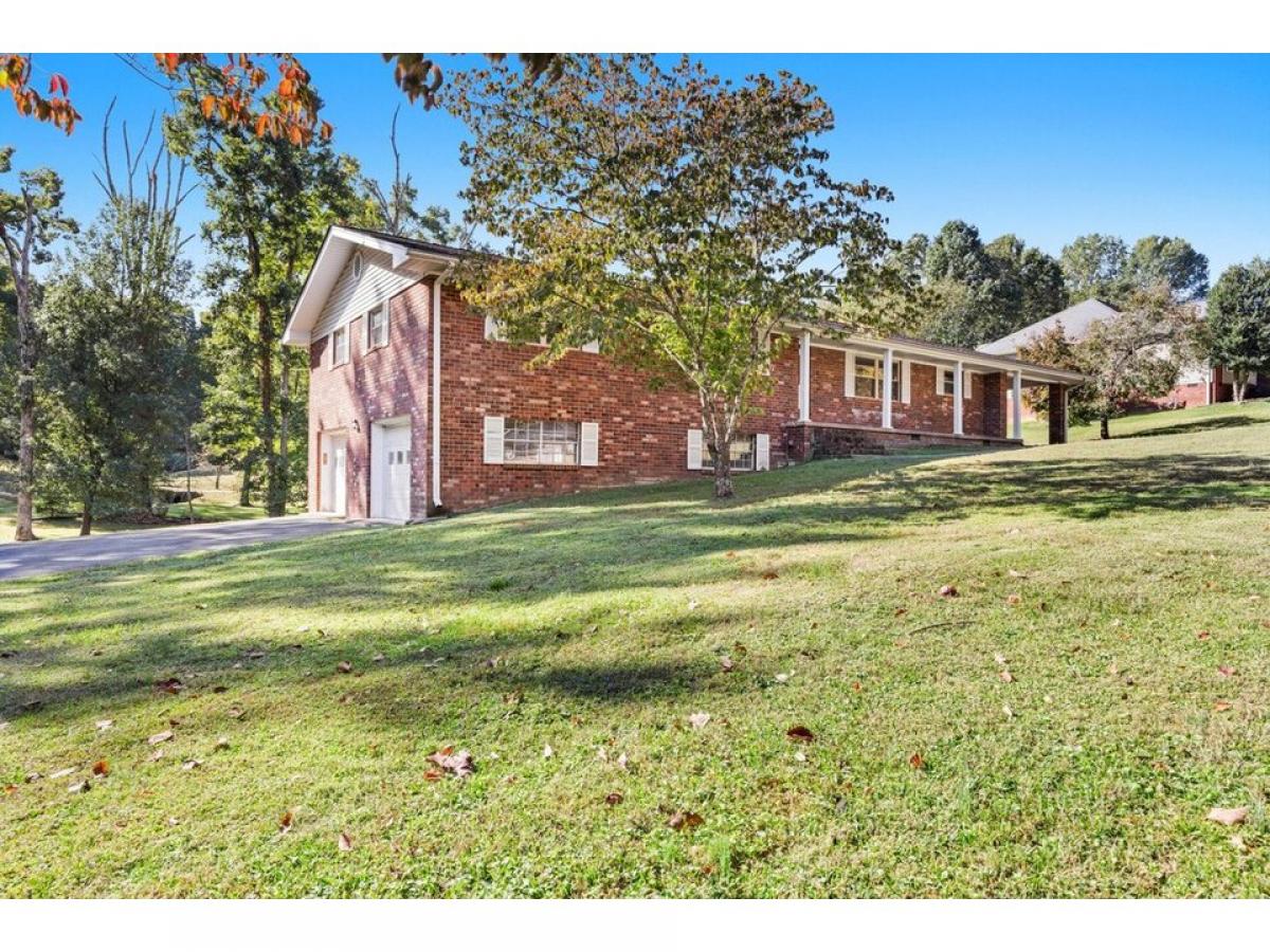 Picture of Home For Sale in Soddy Daisy, Tennessee, United States