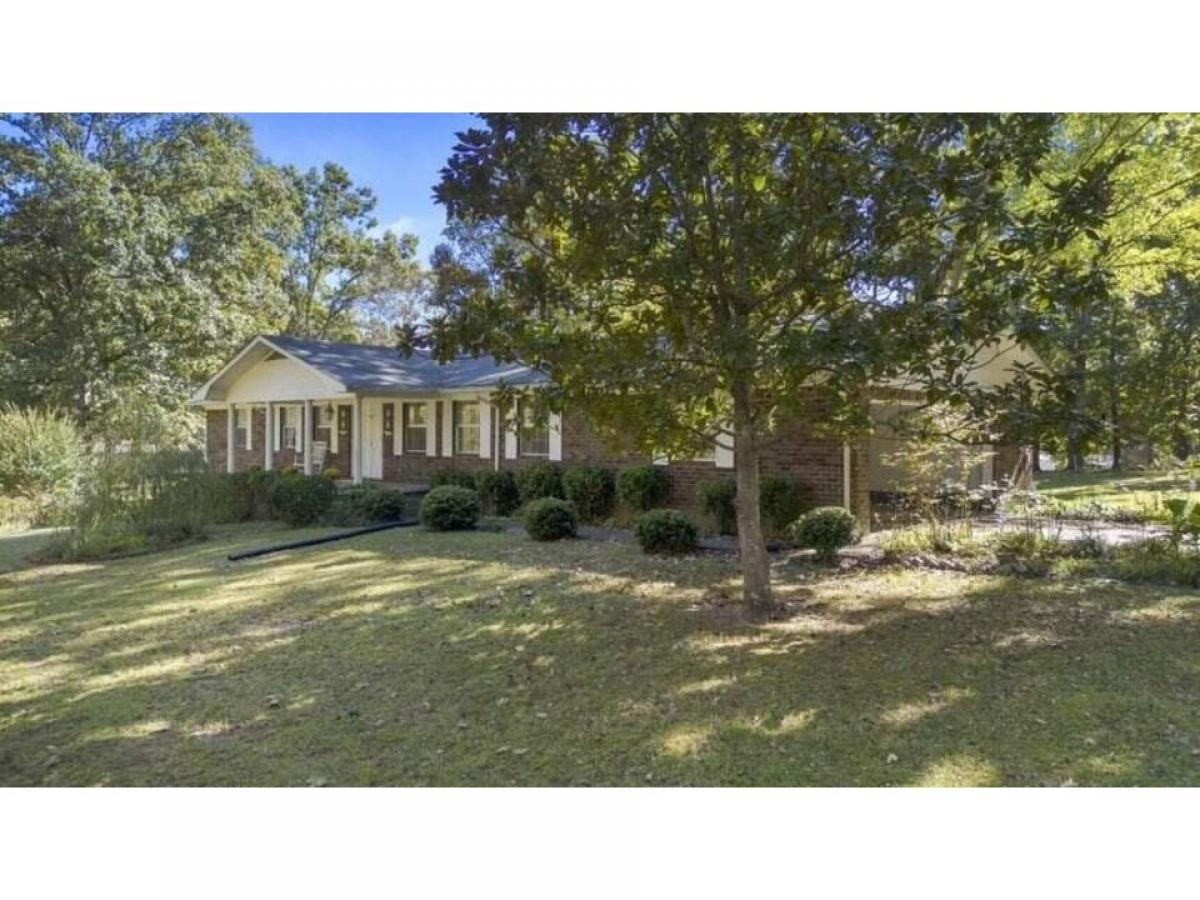 Picture of Home For Sale in Cleveland, Tennessee, United States