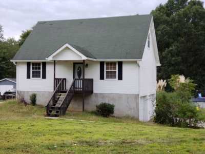 Home For Sale in Lafayette, Georgia