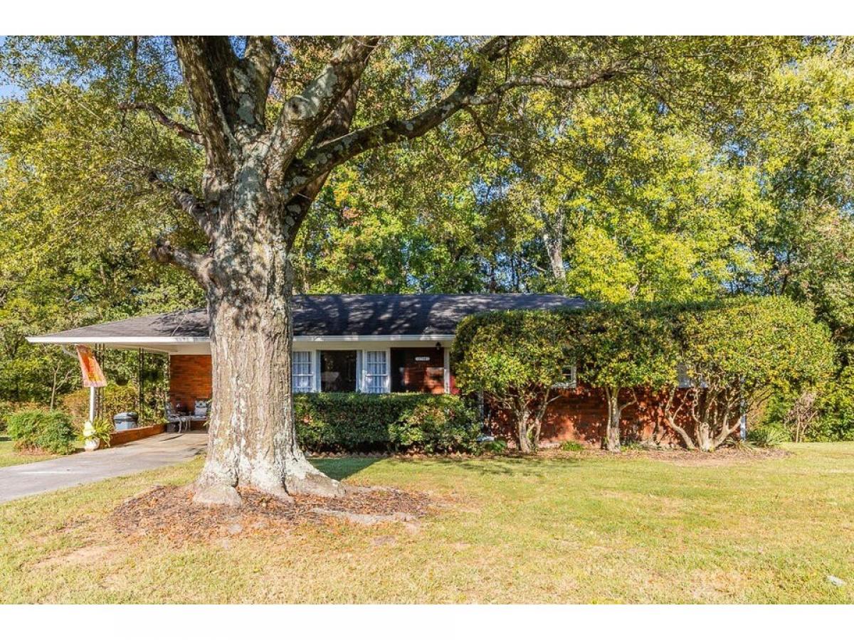 Picture of Home For Sale in Dalton, Georgia, United States