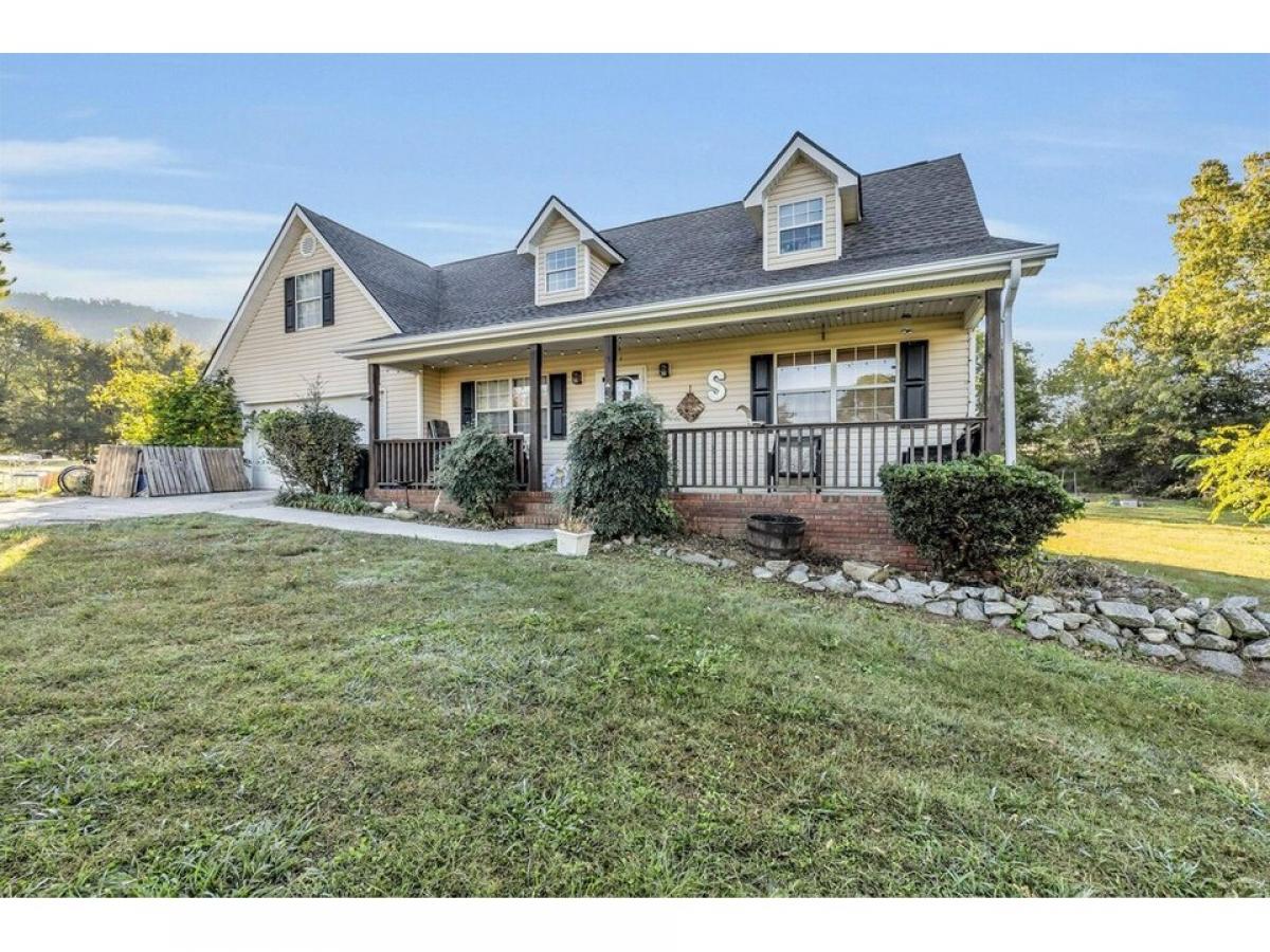 Picture of Home For Sale in Rock Spring, Georgia, United States