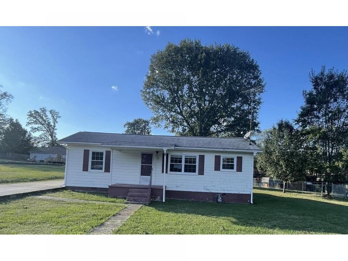 Picture of Home For Sale in Trenton, Georgia, United States