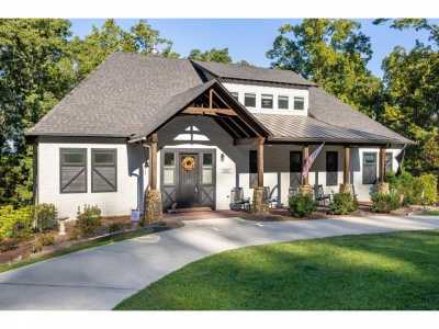 Home For Sale in Harrison, Tennessee