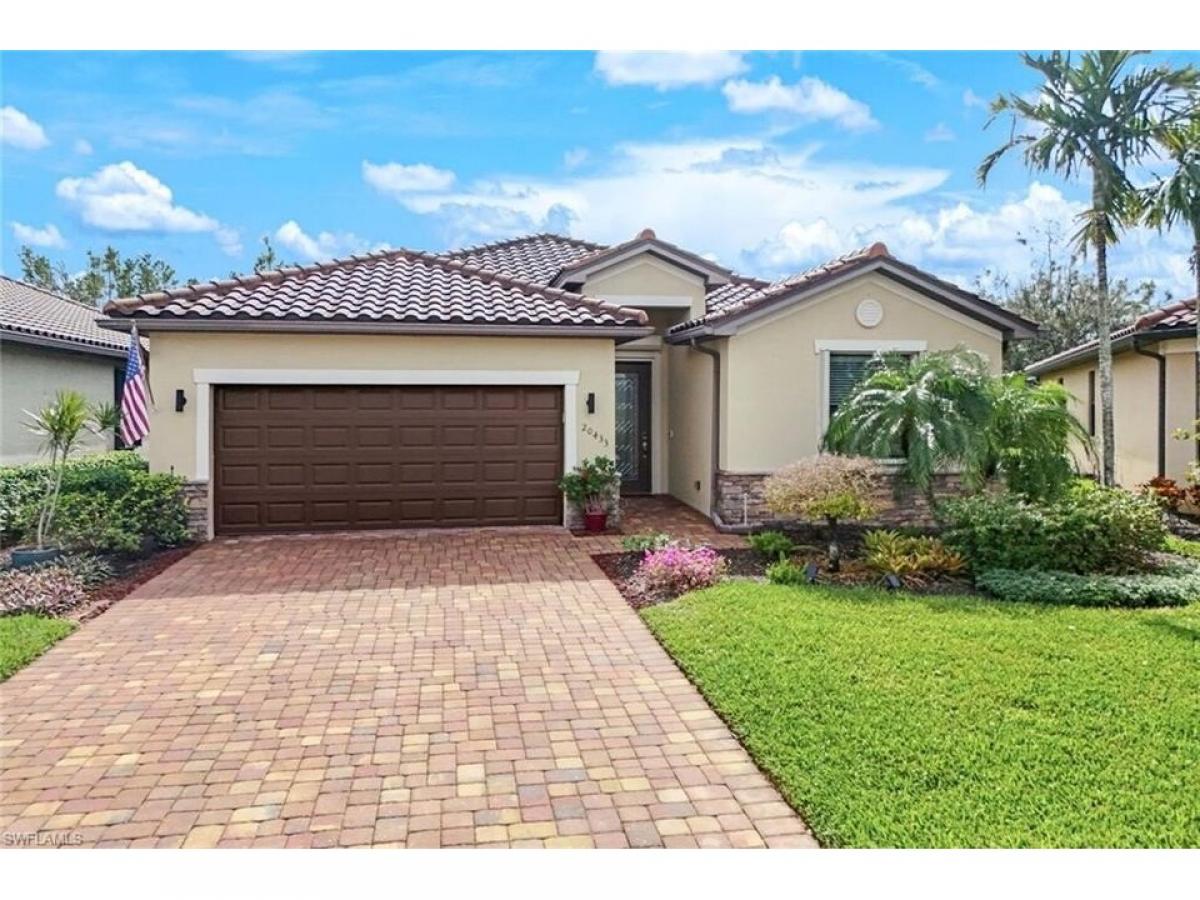 Picture of Home For Sale in Estero, Florida, United States