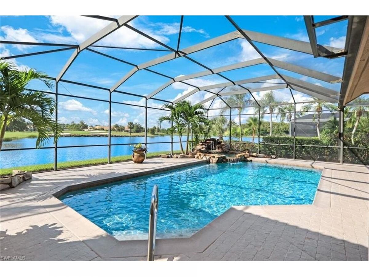 Picture of Home For Sale in Estero, Florida, United States