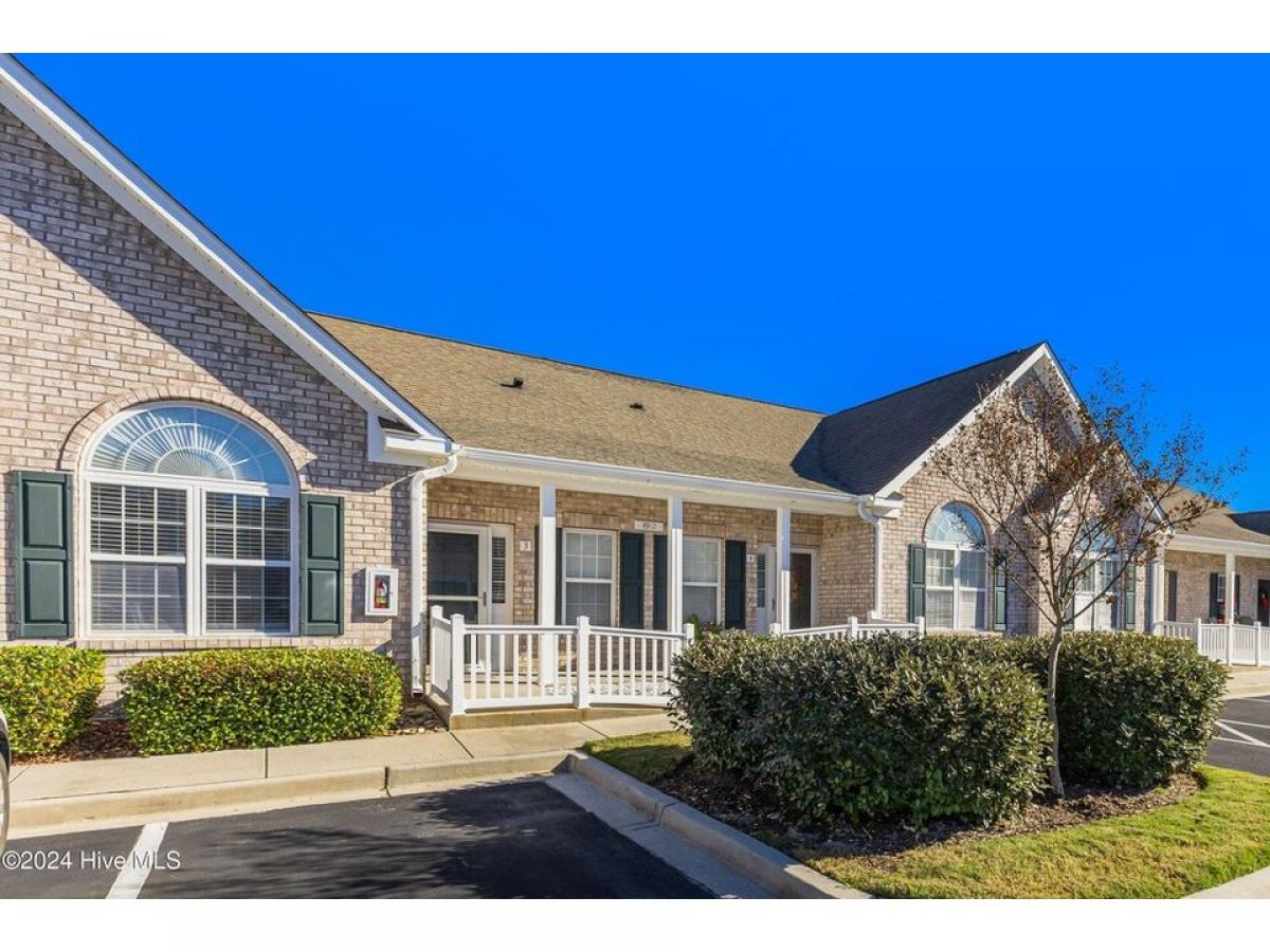 Picture of Home For Sale in Southport, North Carolina, United States