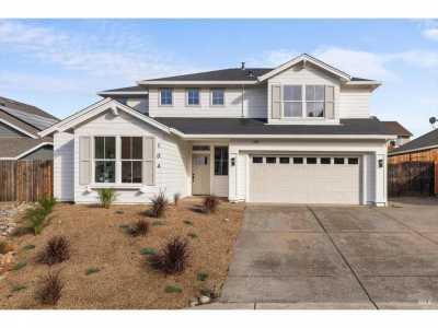 Home For Sale in Cloverdale, California