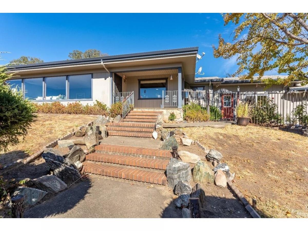 Picture of Home For Sale in Ukiah, California, United States