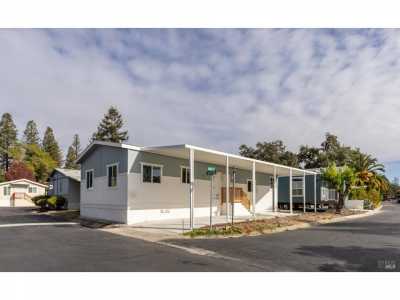 Home For Sale in Windsor, California