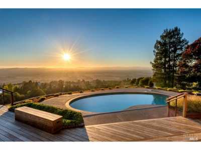 Home For Sale in Santa Rosa, California