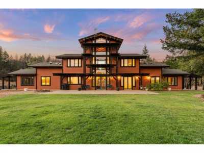 Home For Sale in Angwin, California