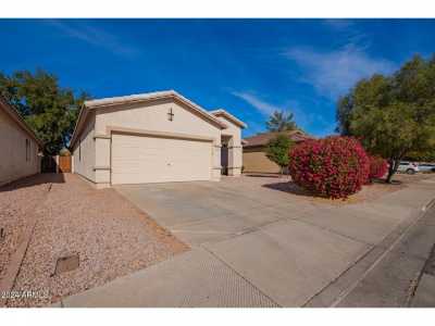 Home For Sale in Avondale, Arizona