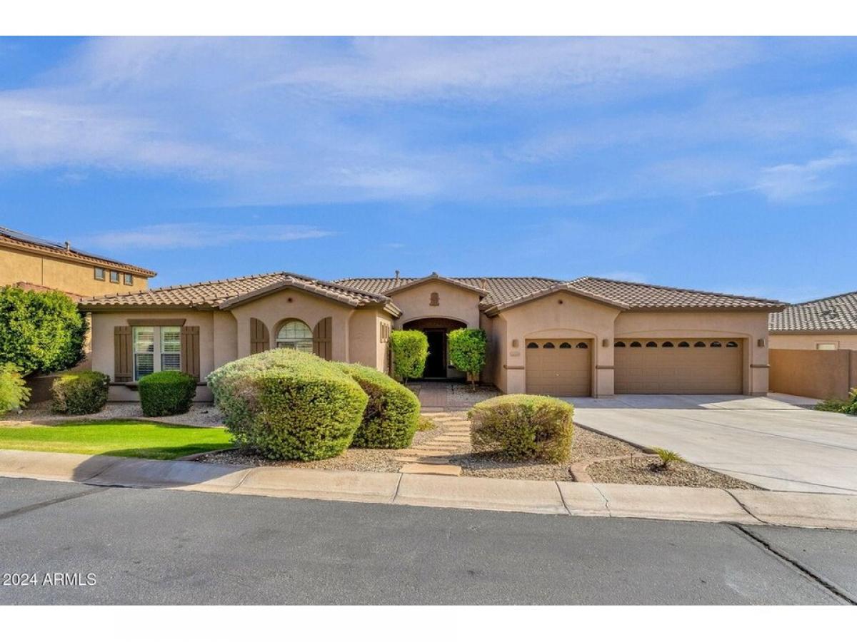 Picture of Home For Sale in Phoenix, Arizona, United States