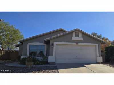 Home For Sale in Apache Junction, Arizona