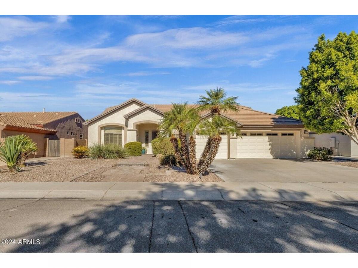 Picture of Home For Sale in Chandler, Arizona, United States