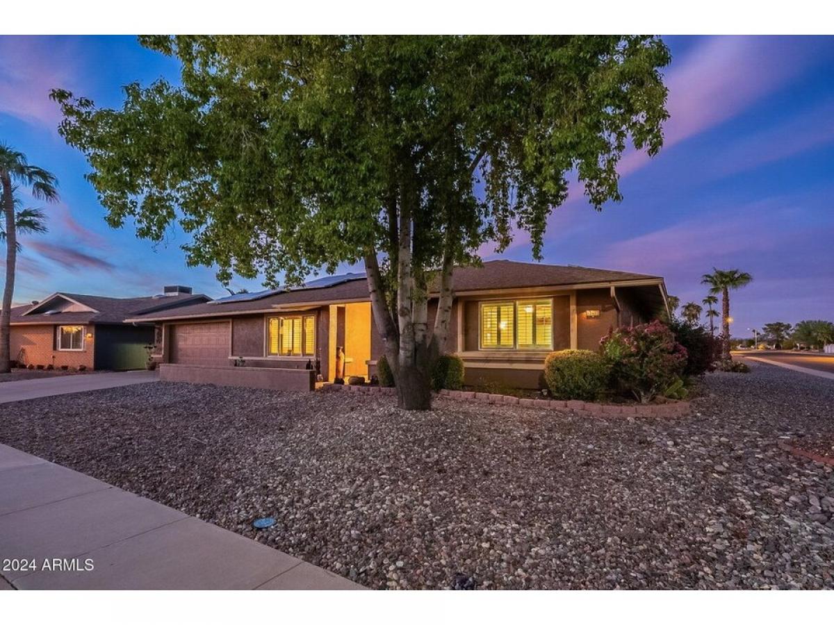 Picture of Home For Sale in Sun City West, Arizona, United States