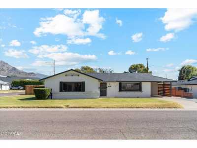 Home For Sale in Phoenix, Arizona