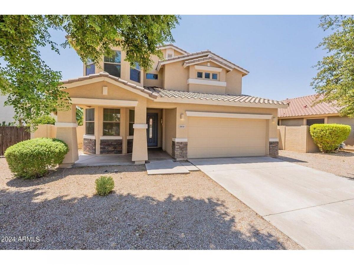 Picture of Home For Sale in Goodyear, Arizona, United States