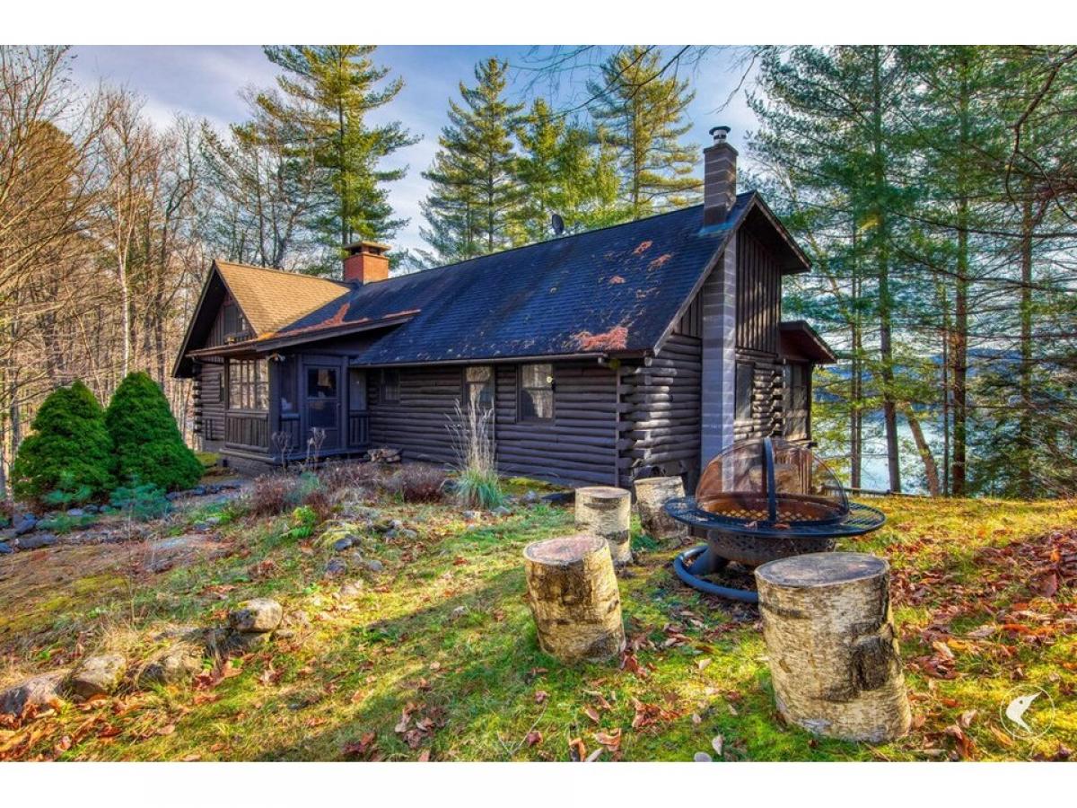 Picture of Home For Sale in Tupper Lake, New York, United States