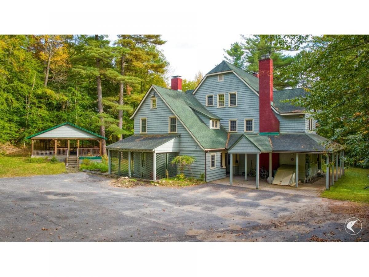 Picture of Home For Sale in Saranac Lake, New York, United States