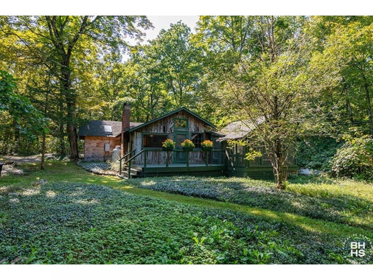 Picture of Home For Sale in Essex, New York, United States