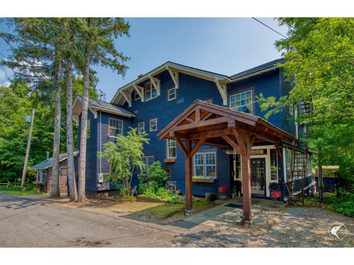 Picture of Home For Sale in Lake Placid, New York, United States