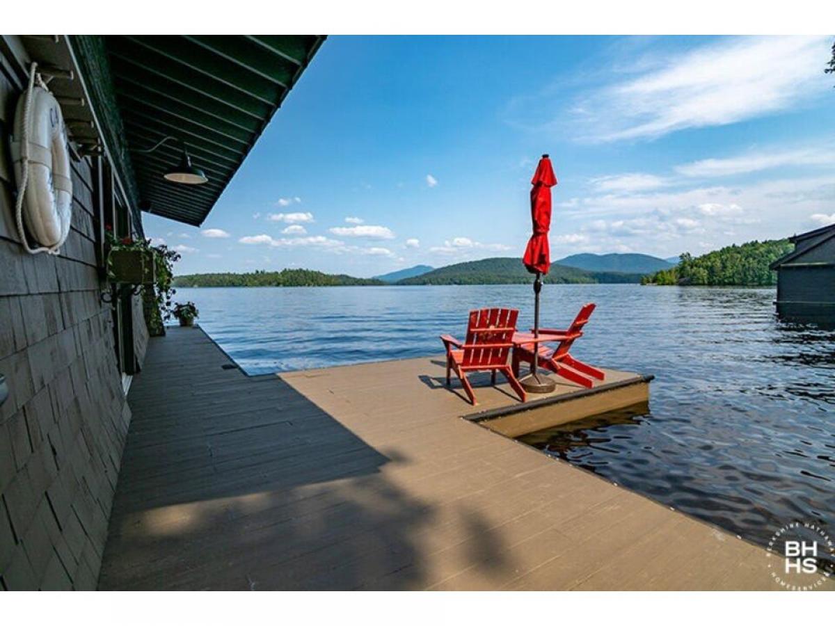 Picture of Home For Sale in Saranac Lake, New York, United States