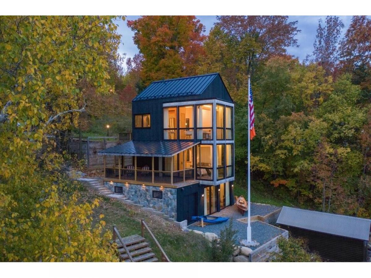 Picture of Home For Sale in Indian Lake, New York, United States