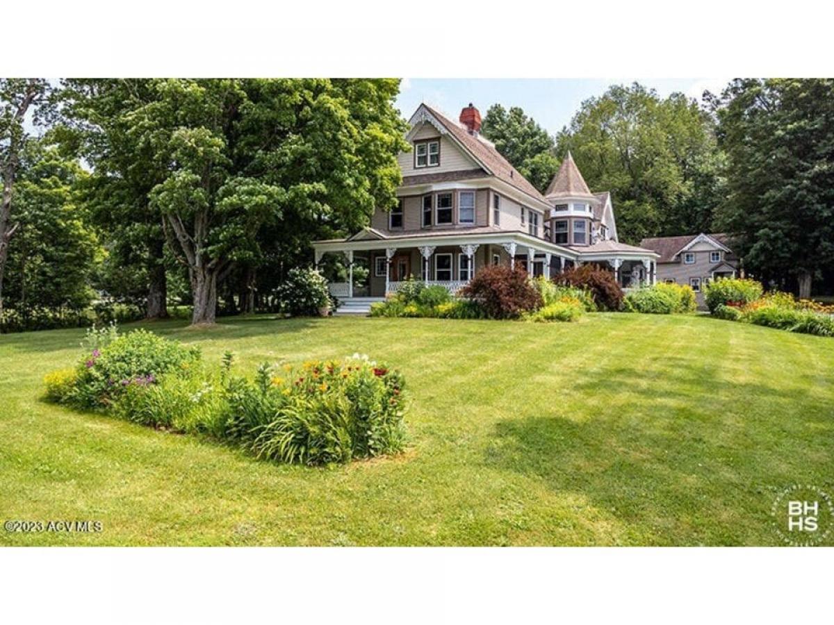 Picture of Home For Sale in Tupper Lake, New York, United States